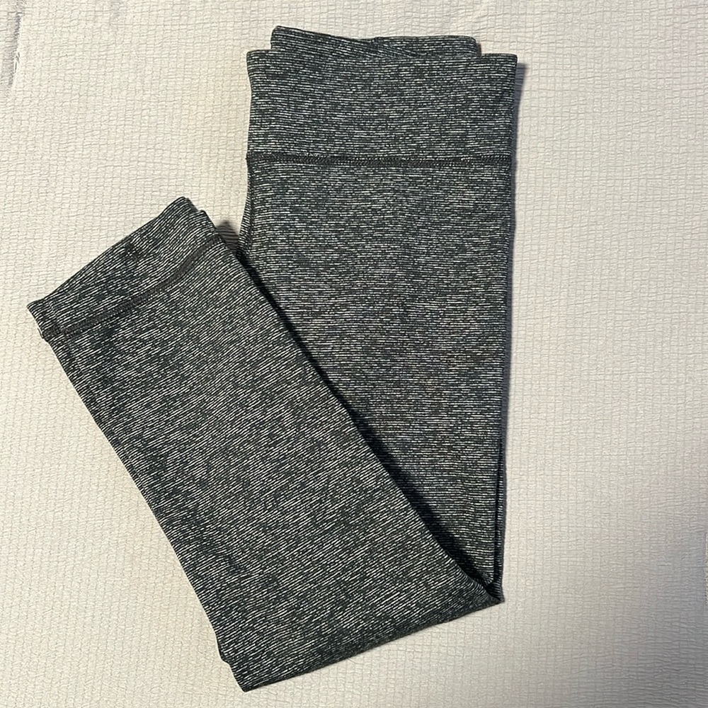 Under Armour knee Length Leggings Size XS